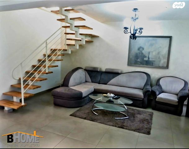 דו משפחתי, קדימה צורן