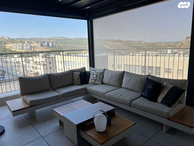 גג/ פנטהאוז, אדמונד סחייק, מלחה, מנחת, ירושלים