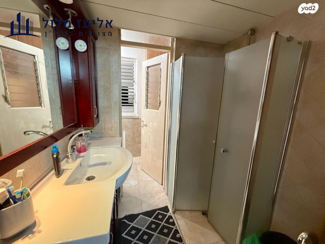 דירה, קרן היסוד, קרית שרת מערב, חולון