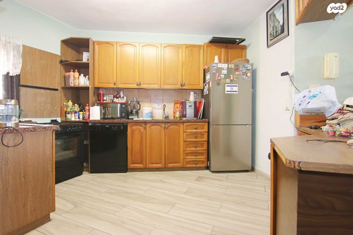 דירה, מזרחי משה, רמב"ם, ראשון לציון