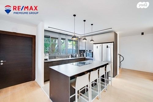 דו משפחתי, שוהם