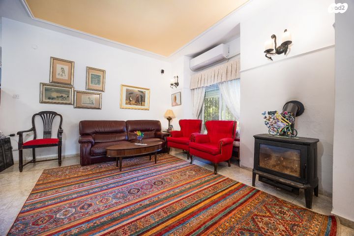 דירה, גבעת זאב