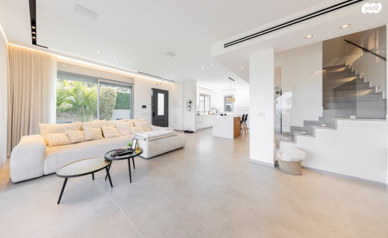 בית פרטי/ קוטג', אלוף הרב גורן, פסגות אפק, ראש העין