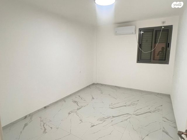 דירה, אלי כהן, שרת, לוד