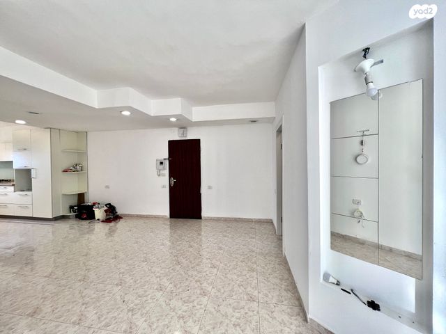 דירה, שדרות ניצה 22, צפון מערב מרכז העיר, נתניה