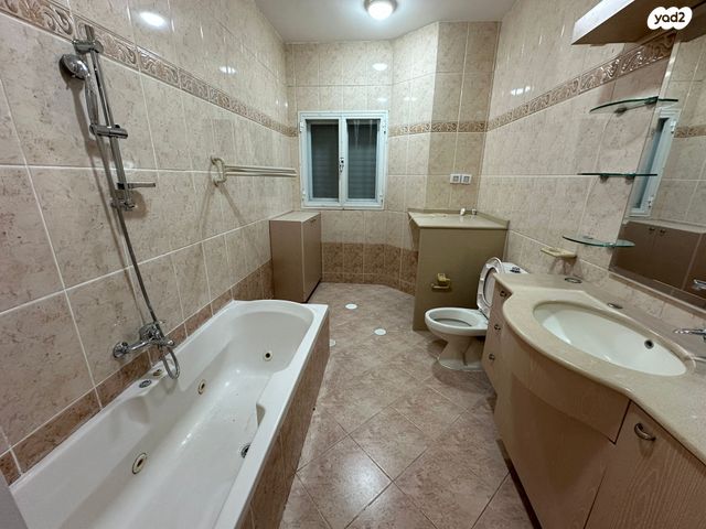 גג/ פנטהאוז, נוף הכרמל 19, בית וגן, קרית אתא