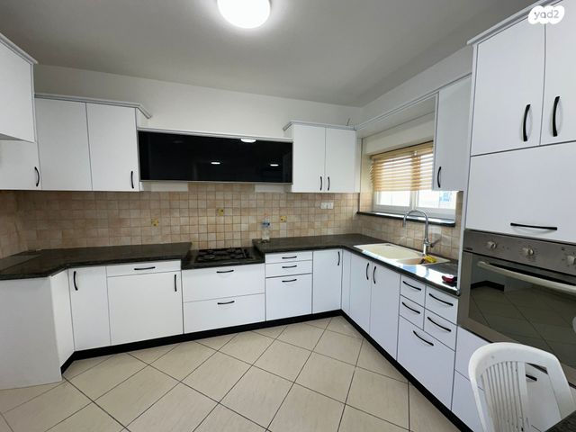 גג/ פנטהאוז, נוף הכרמל 19, בית וגן, קרית אתא