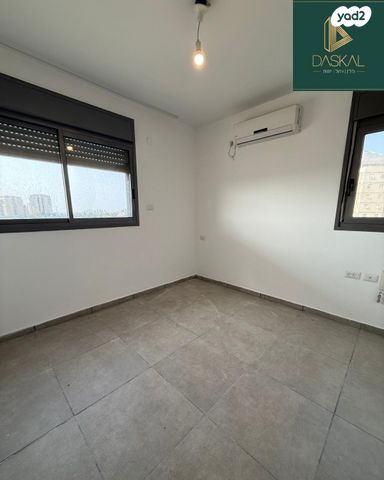 דירה, בנארי יצחק, רחובות החדשה, רחובות