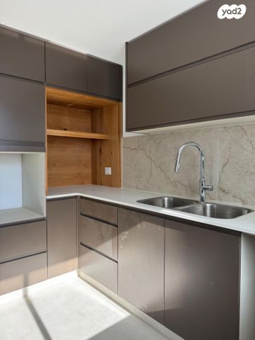 דירה, אוסישקין, מרכז העיר דרום, נתניה