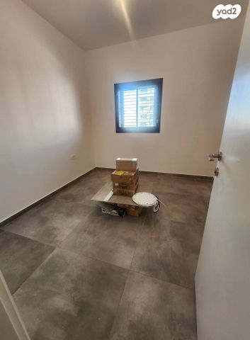 דירה, ראול ולנברג 33, רמת החייל, תל אביב יפו