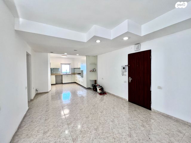 דירה, שדרות ניצה 22, צפון מערב מרכז העיר, נתניה