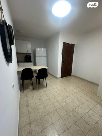 דירה, ההגנה 9, ביאליק דרום, קרית ביאליק