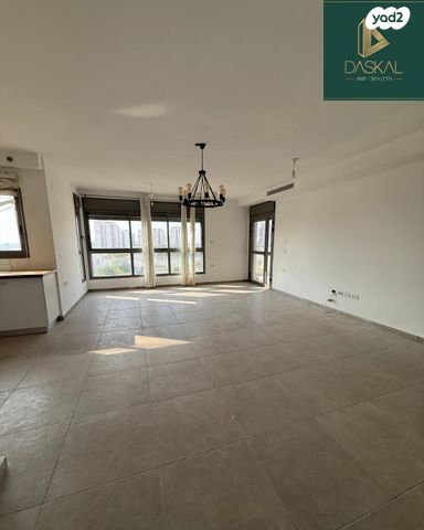 דירה, בנארי יצחק, רחובות החדשה, רחובות