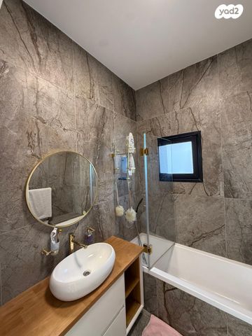 גג/ פנטהאוז, עמישב 22, תל חיים, תל אביב יפו