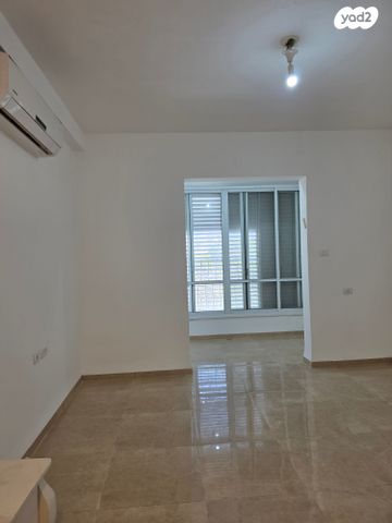 שדרות וייצמן 18