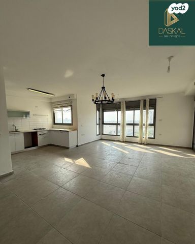 דירה, בנארי יצחק, רחובות החדשה, רחובות