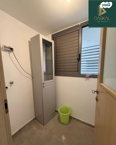 דירה, בנארי יצחק, רחובות החדשה, רחובות