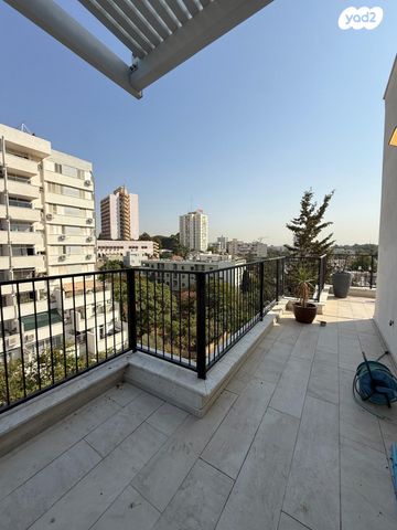 גג/ פנטהאוז, עמישב 22, תל חיים, תל אביב יפו