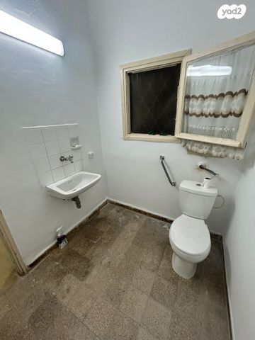 דירה, א.ד. גורדון 10, צפון מערב מרכז העיר, נתניה