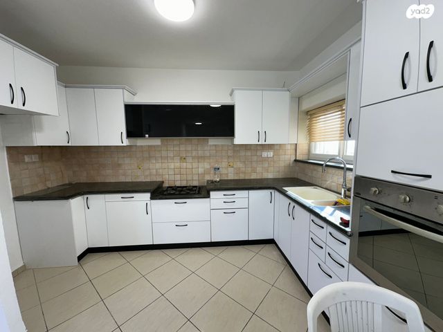 גג/ פנטהאוז, נוף הכרמל 19, בית וגן, קרית אתא