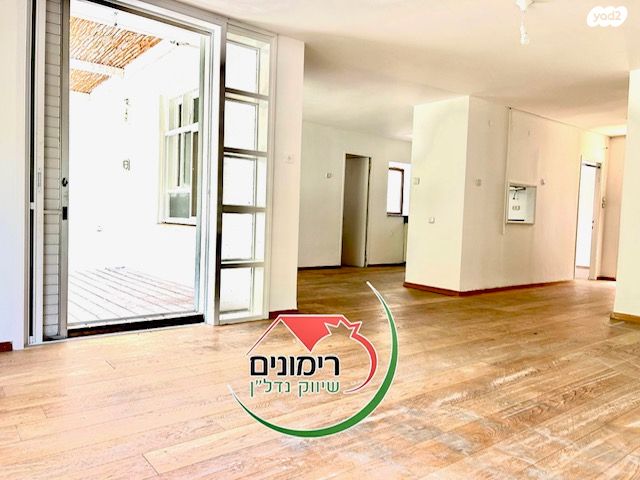 בית פרטי/ קוטג', קרן היסוד, רמת השרון