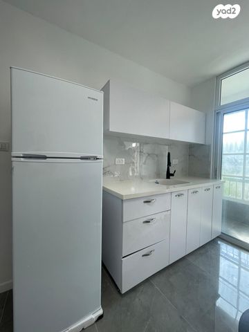 גבעת הרקפות, גבעת תל חי