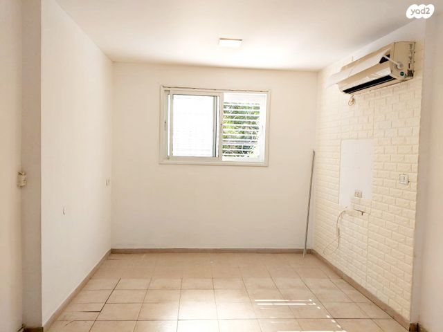 דירת גן, מורדי הגטאות 7, יד אליהו, תל אביב יפו