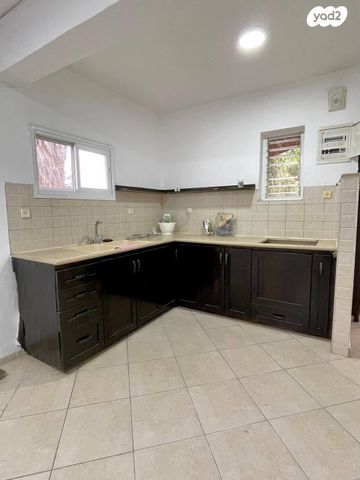 דירה, ההגנה 9, ביאליק דרום, קרית ביאליק