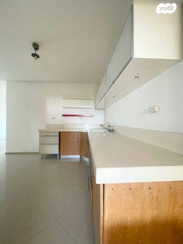 גג/ פנטהאוז, רחבעם זאבי, ברנע, אשקלון