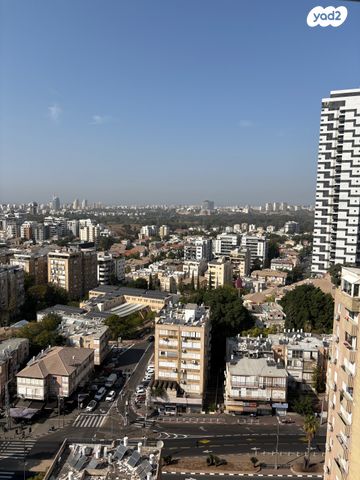 שכונת בן גוריון, מרכז העיר ג'