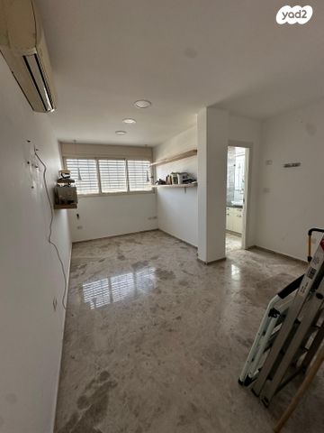 גג/ פנטהאוז, ידע עם, חרוזים, רמת גן