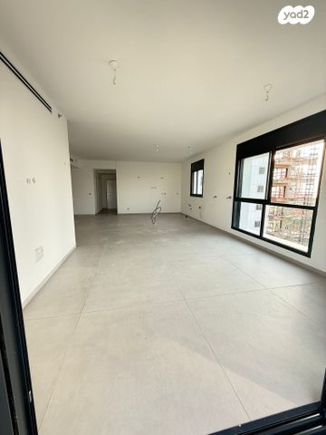 דירה, שדרות בן אב"י, מרכז העיר דרום, נתניה