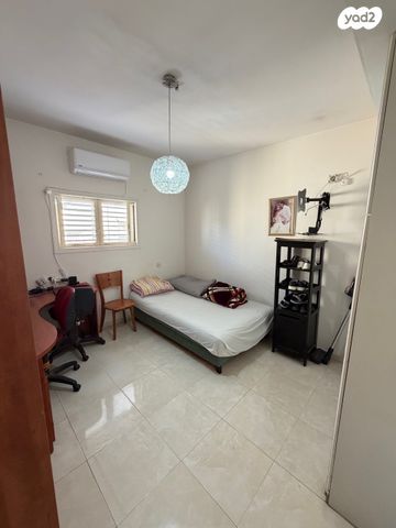 דירה, דב הוז, כפר גנים א, פתח תקווה