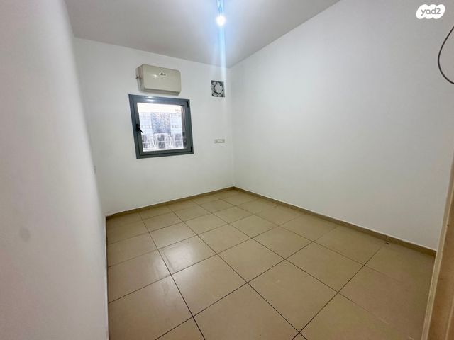 דירת גן, יד לבנים, רמת גן