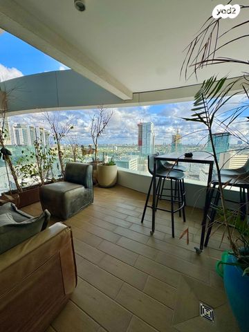 דירה, ישראל טל, מונטיפיורי, הרכבת, תל אביב יפו