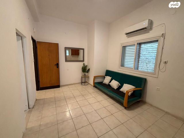 ארלוזורוב 100