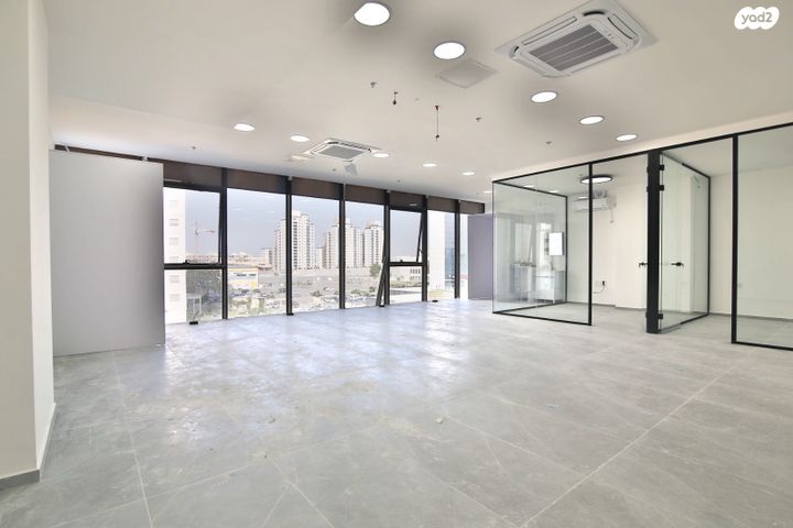 שושנה דמארי 