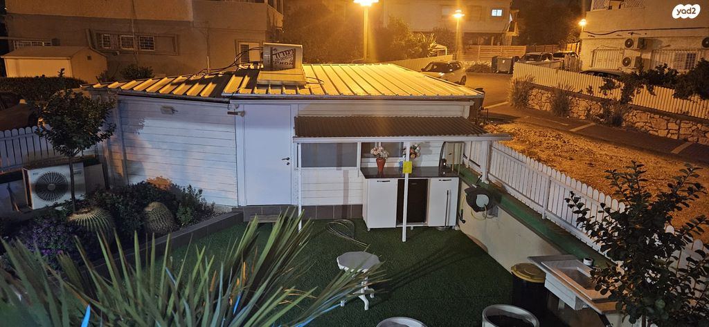 קליניקות, הכלניות, יקנעם עילית