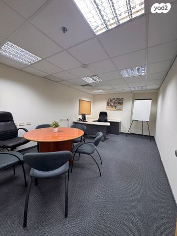 מבני תעשיה, המלאכה 13, אזור תעשיה צפון, לוד