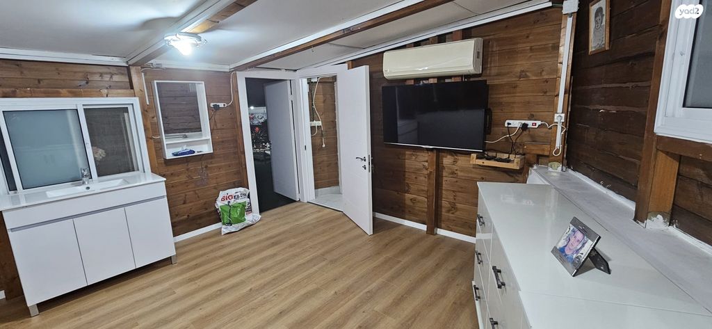 קליניקות, הכלניות, יקנעם עילית