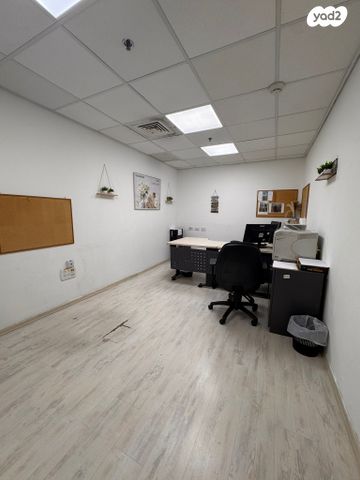 מבני תעשיה, המלאכה 13, אזור תעשיה צפון, לוד