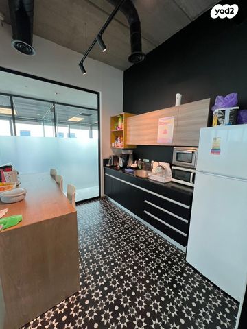 משרדים, הארבעה 28, תל אביב יפו