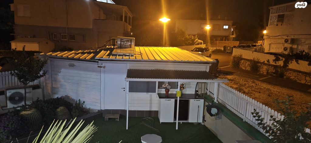 קליניקות, הכלניות, יקנעם עילית