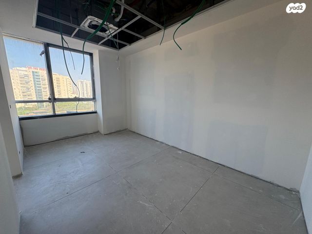 מב"ת מערב, אזור תעשייה חדש