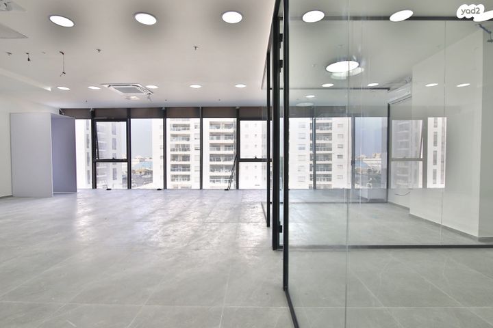 משרדים, שושנה דמארי, משכנות האומנים, קרית מוצקין