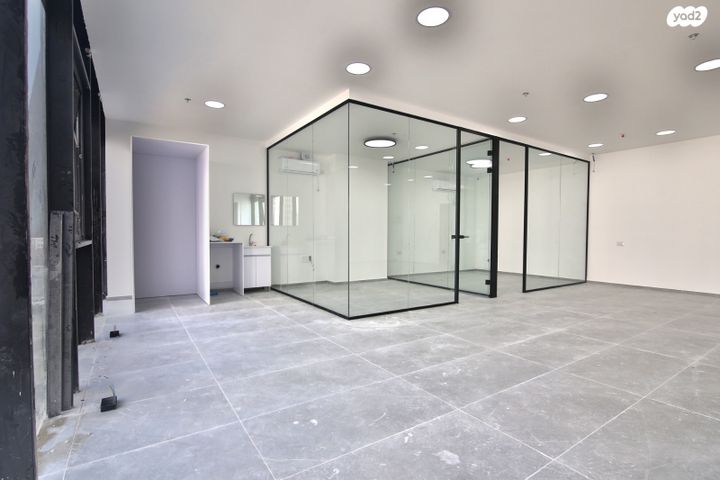 משרדים, שושנה דמארי, משכנות האומנים, קרית מוצקין