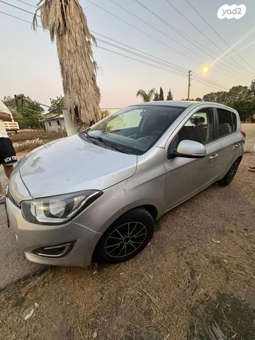 מודעת רכב יונדאי i20