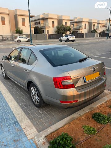 סקודה אוקטביה