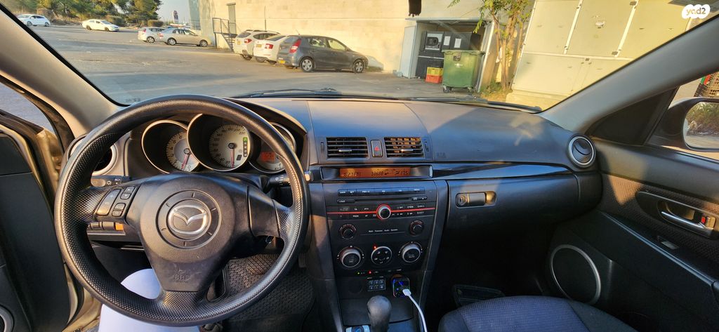 מאזדה 3