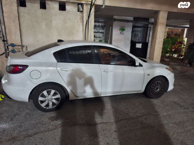 מודעת רכב מאזדה 3
